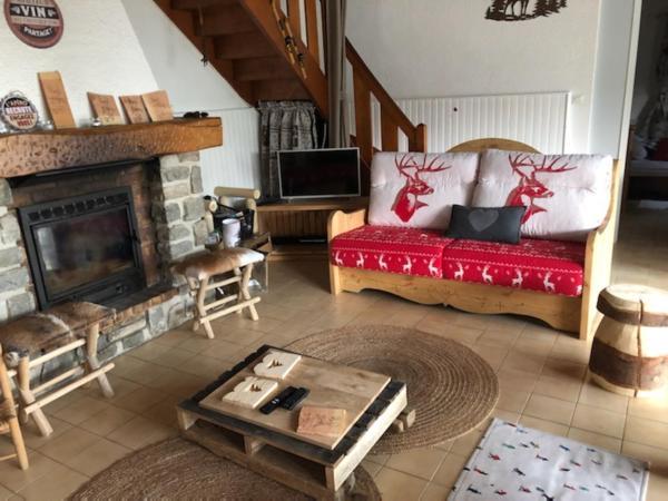 Le Chalet De La Goutte Saint-Appolinaire  Экстерьер фото